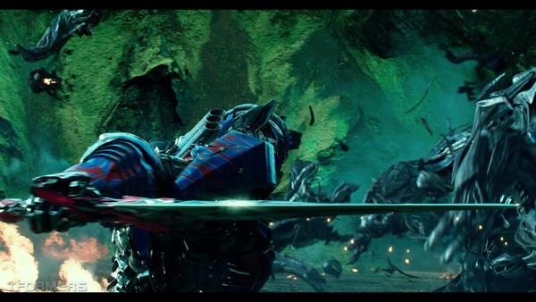 Transformers The Last Knight Theatrical Trailer HD Screenshot Gallery 771 (771 of 788)